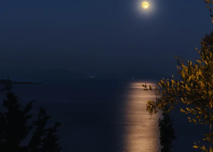 Rizes Sea View Villa Katavolos